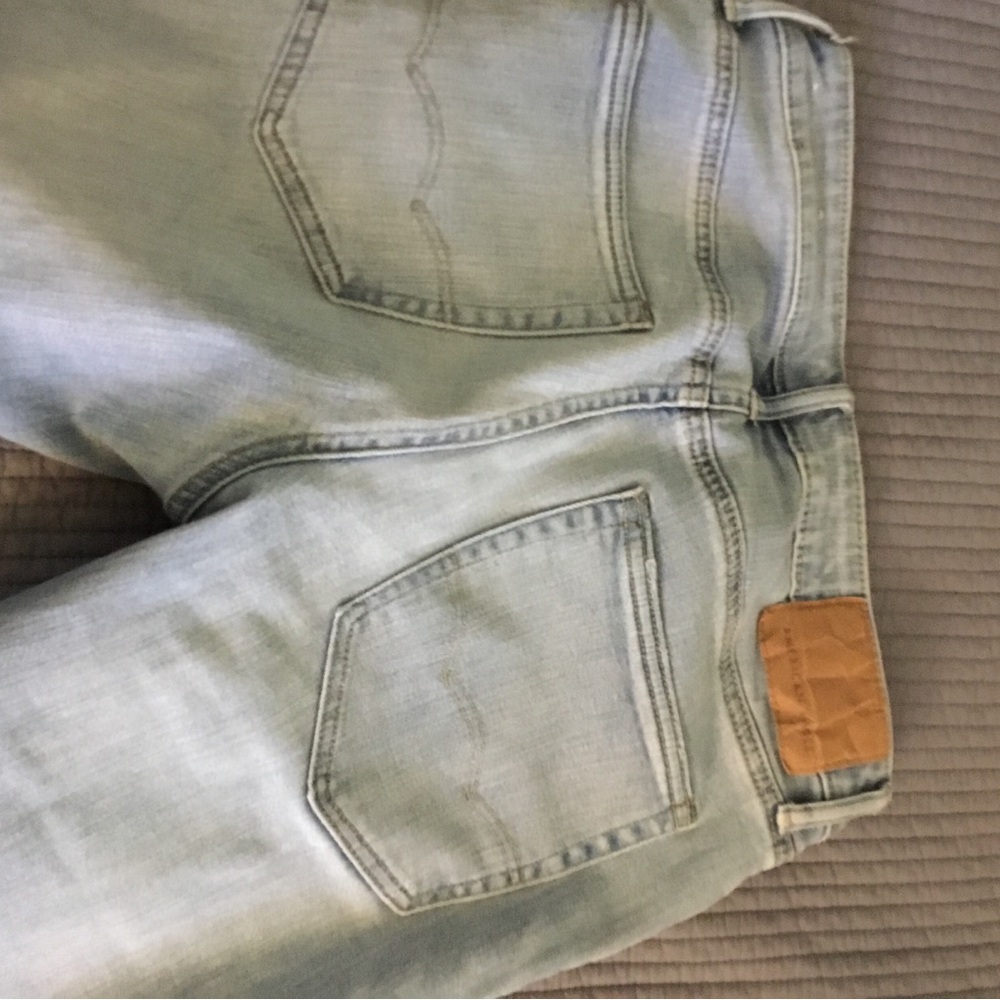 Joe’s White Jeans - Picture 4 of 4